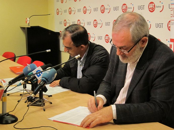 Los secretarios xerais de UGT y CC.OO. firman la ILP para cambiar la reforma lab