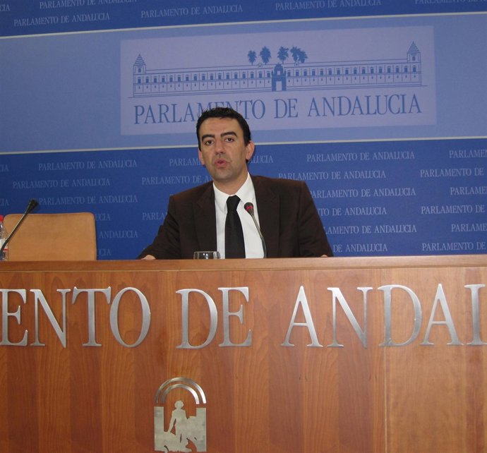 Mario Jiménez, este miércoles en rueda de prensa