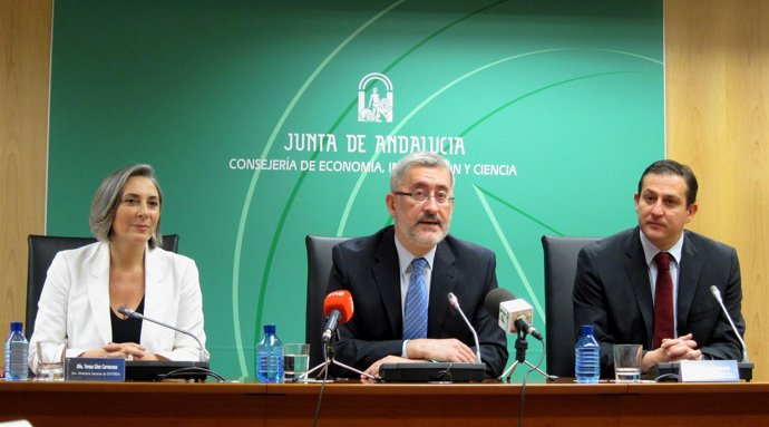 Presentación del encuentro internacional aeronáutico en Sevilla
