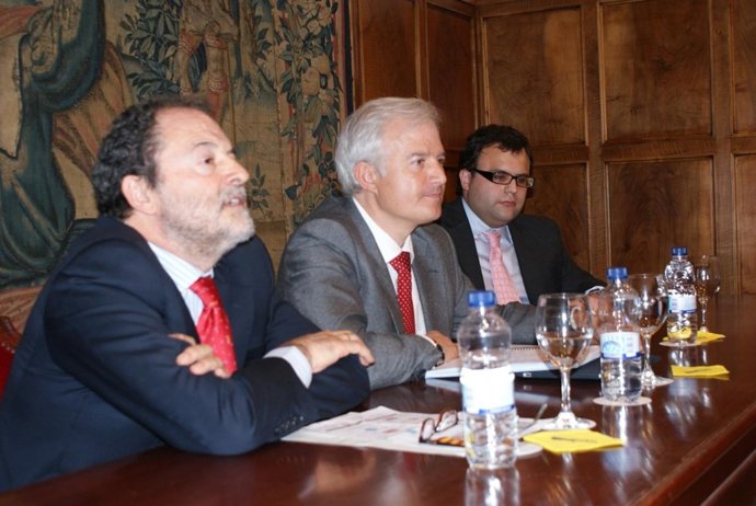 Suarez (PP) en Facultad Derecho