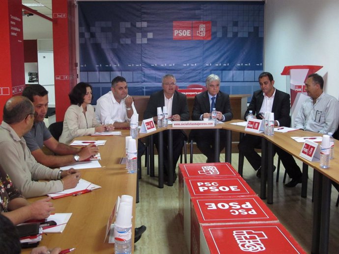 José Miguel Pérez en un encuentro celebrado con los representantes sindicales de
