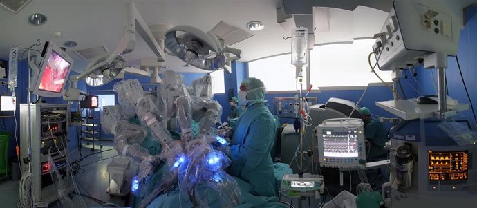 Clínica Universidad De Navarra Adquiere El Robot Da Vinci Para Realizar Interven