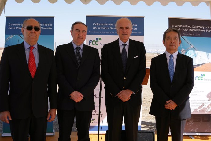 El presidente de FCC con sus socios japoneses 