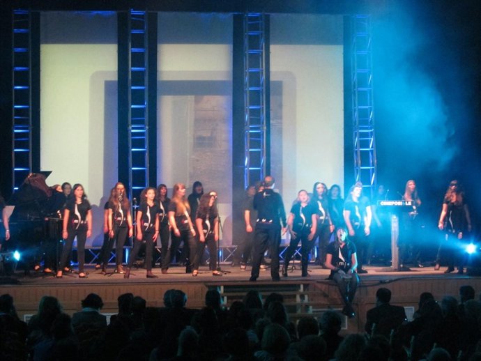 Inauguración del V Festival CinePosible en el Teatro Carolina Coronado de Almend