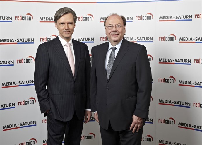 Dr. Rolf Hagemann (CFO und Vice Chairman of the Management Board) - Horst Norber