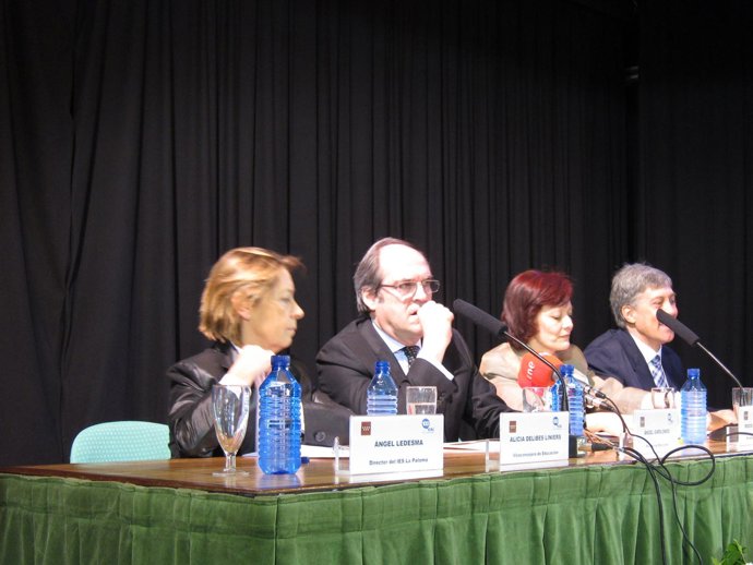 El ministro de Educación en la inauguración del VII Congreso Nacional de Escuela