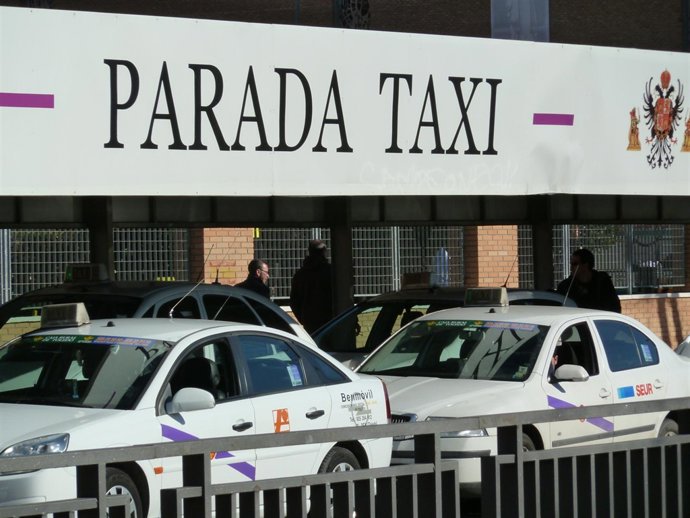 Parada de taxis en Toledo