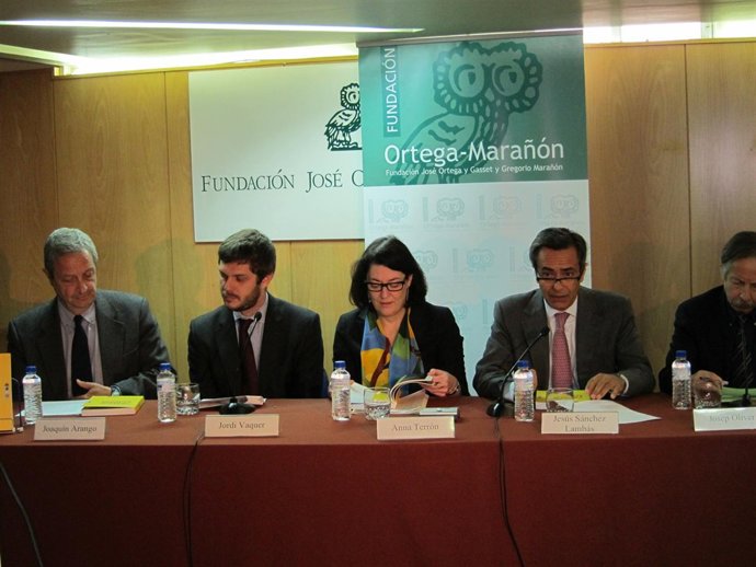 presentación Anuario Inmigración ANNA TERRON