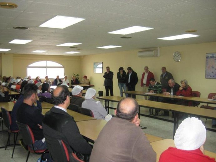 Imagen de la asamblea de trabajadores de Dhul, en Granada