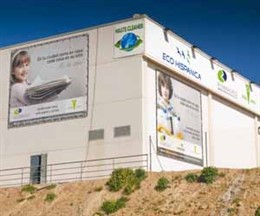 Fachada de la nave Rivamadrid