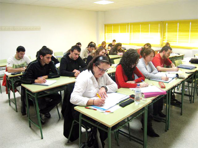 Universitarios