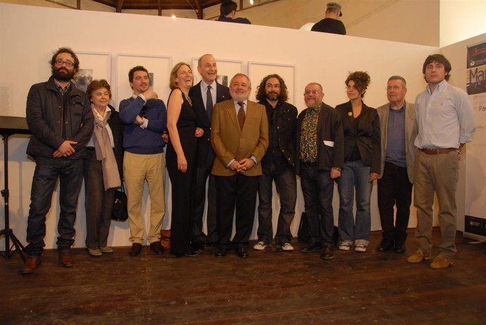 Alcalde de Córdoba, Andrés Ocaña, con participantes en Cosmopoética