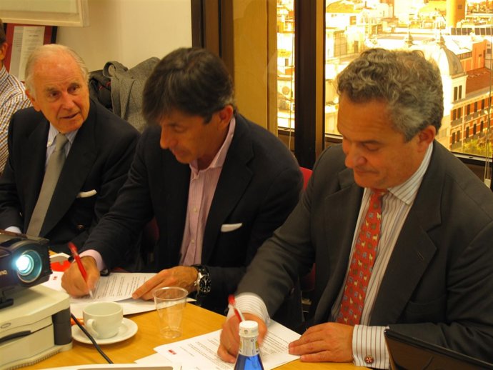 ADE y Adecco firman el convenio