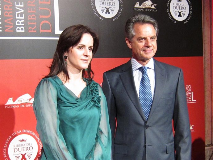 La consejera de Agricultura, Silvia Clemente, y el presidente de Ribera del Duer