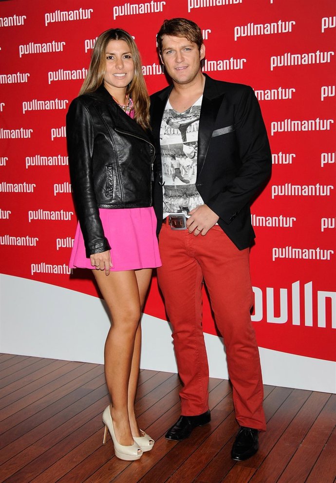 Manu Tenorio y Silvia Casas en el lanzamiento de la nueva revista de Pullmantur