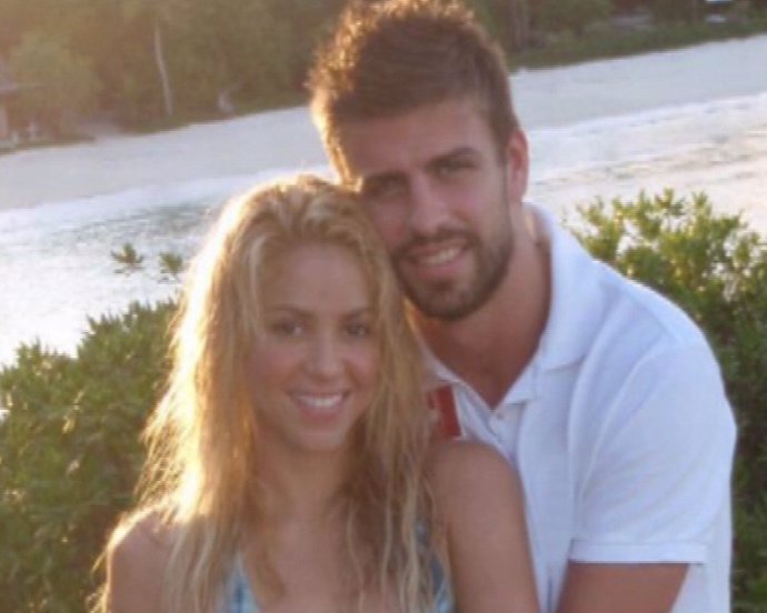 Shakira presenta a su "sol", Gerard Piqué