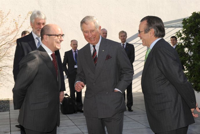 El Príncipe de Gales visita IE Business School