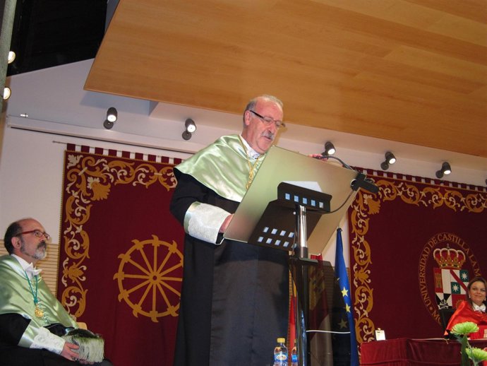 Del Bosque Doctro Honoris causa UCLM