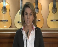 Cospedal asegura que las previsiones del Gobierno "no responden a la realidad" mientras el precio de todo sube