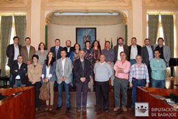 La teniente alcalde de París visita la Diputación de Badajoz
