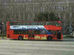 Autobús turístico de Madrid prestado por la EMT