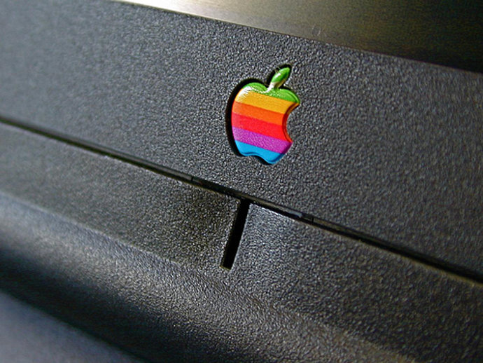logo de Apple Raimbow por Raneko CC Flickr 