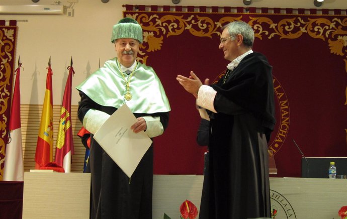 Del Bosque doctor 'honoris causa'