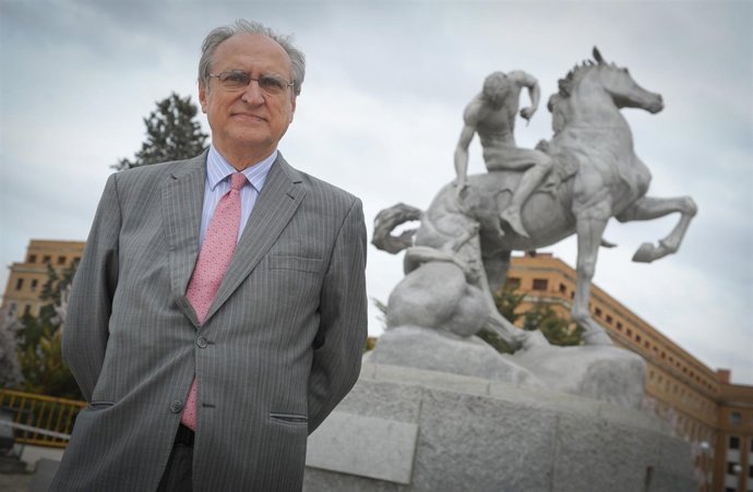 El candidato a rector de la Complutense, Patxi Aldecoa