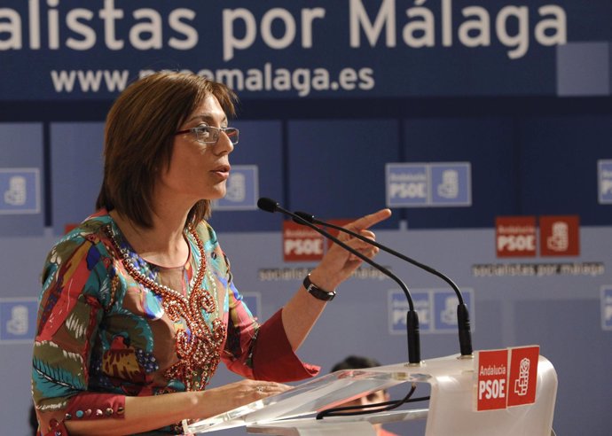 La candidata del PSOE a la Alcaldía, María Gámez, en un acto