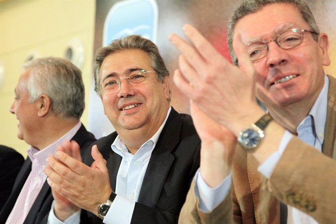 El alcalde de Madrid, Alberto Ruiz Gallardón, y el candidato del PP a la Alcaldí