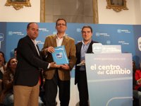 Basagoiti asegura que Barón "será el alcalde del empleo, de la austeridad y de la prosperidad"