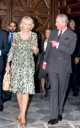 La duquesa de Cornualles y el Príncipe de Gales en una acto previo
