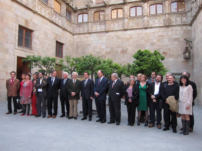 El presidente Mas con los Premis Nacionals de Cultura 2011
