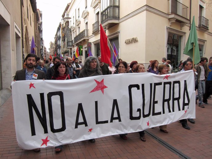 Manifestación en Valladolid contra la intervención en Libia