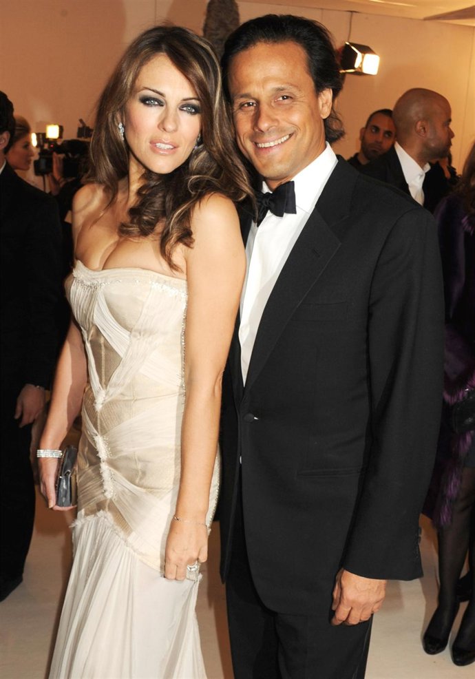 Elizabeth Hurley y Arun Nayar