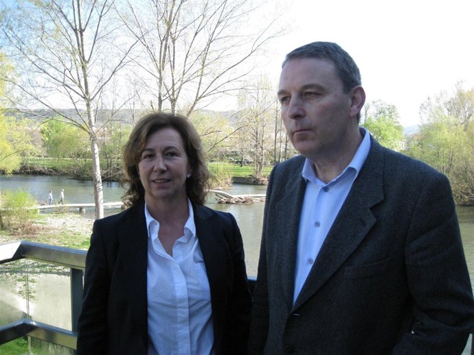 Ana Tabar y Javier Aldaz, durante el acto sobre las alergias en el Molino de Cap