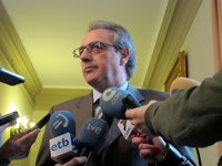 Sanz destaca que Navarra es una de las únicas cuatro comunidades  en las que ha bajado el desempleo