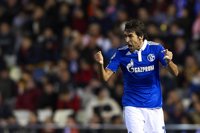 Sneijder: "Estaba seguro de que Raúl acabaría su carrera en el Madrid"