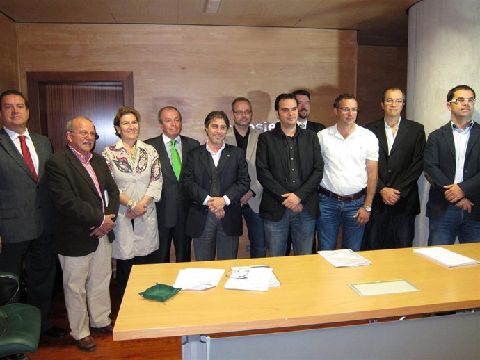 Representantes colegios y asociaciones profesionales