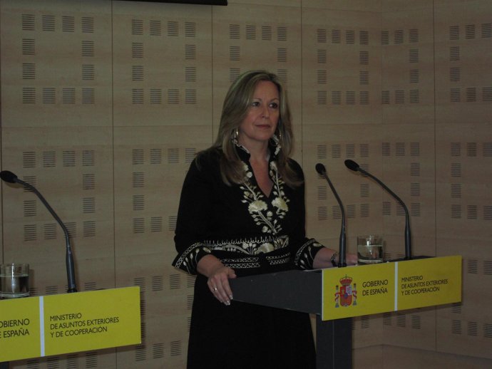 La ministra de Asuntos Exteriores y de Cooperación, Trinidad Jiménez, en el Pala