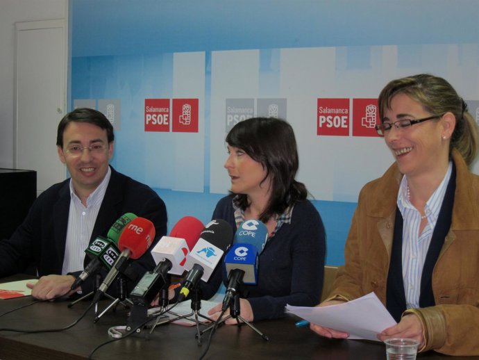 Pablos (I), Gómez (C) y Muñoz (D)