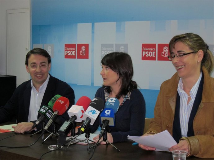 Pablos (I), Gómez (C) y Muñoz (D)