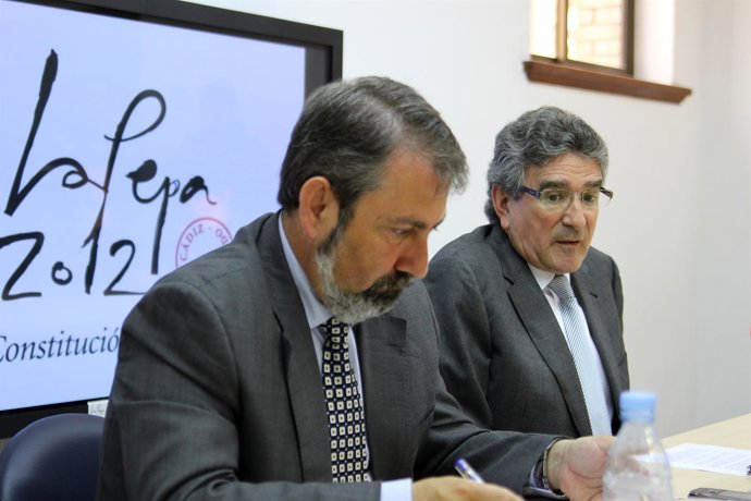 Almagro y Pizarro, juntos en una rueda de prensa este lunes en Cádiz