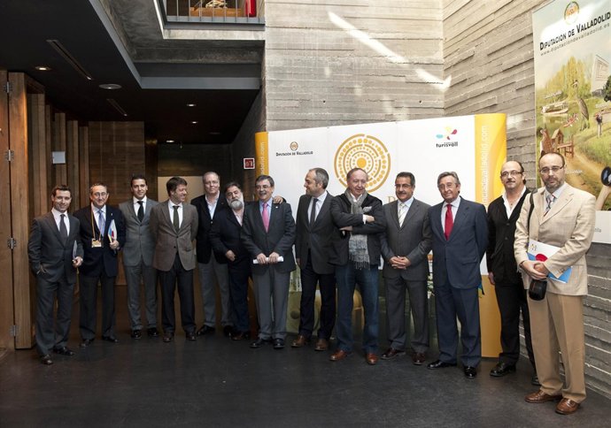 Participantes en el Congreso Gastronómico sobre el pan de Mayorga (Valladolid)