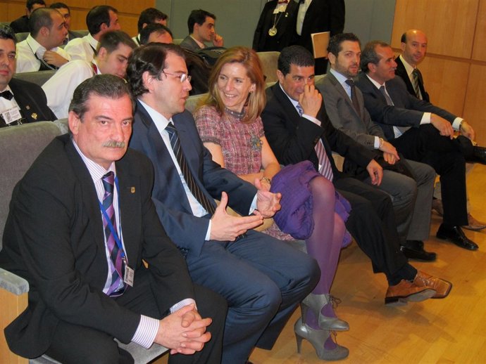 Mañueco destaca la importancia del sector del vino en la creación de empleo en C