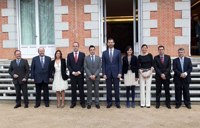 El principe de Asturias recibe  una representacion de los organizadores del prim