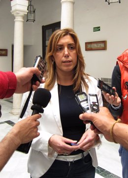 Susana Díaz atiende hoy a los medios tras la reunión de la CER del PSOE-A
