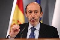 Rubalcaba advierte a Bildu de que mirarán sus listas "con lupa"