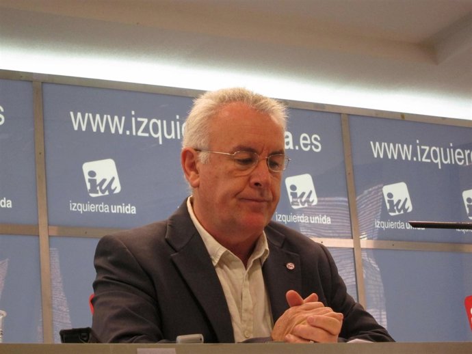 Cayo Lara en una rueda de prensa 