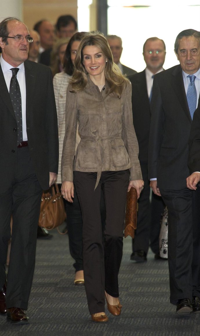 MADRID, SPAIN - APRIL 04:  Princess Letizia of Spain (C) attends "Spainskills" e